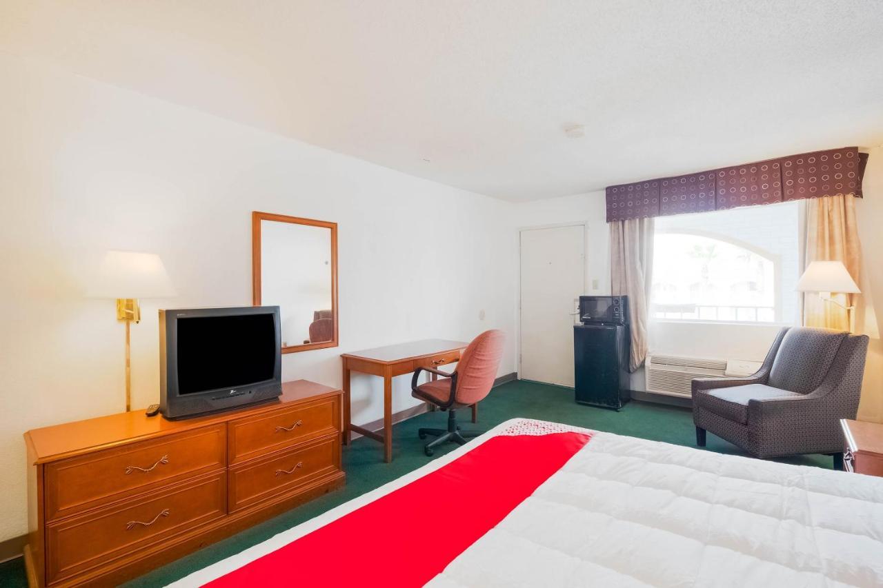 Hotel O Houston East Channelview I-10 Exterior foto
